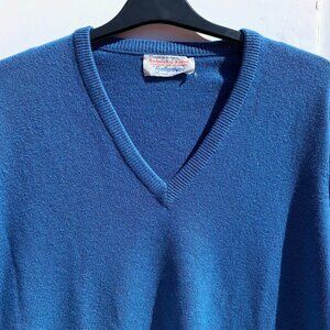 VTG Ballantyne 100% Cashmere V-Neck Pullover made in Scotland, Royal Blue Size L